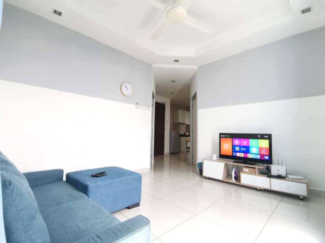 Homestay Kuala Lumpur ; Terminal Tbs ; Bukit Jalil Exterior photo